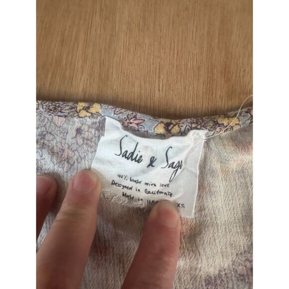 Sadie & Sage XS Boho Floral Bell Sleeve Crop Top Fall Layering Cream Lightweight - Picture 3 of 3